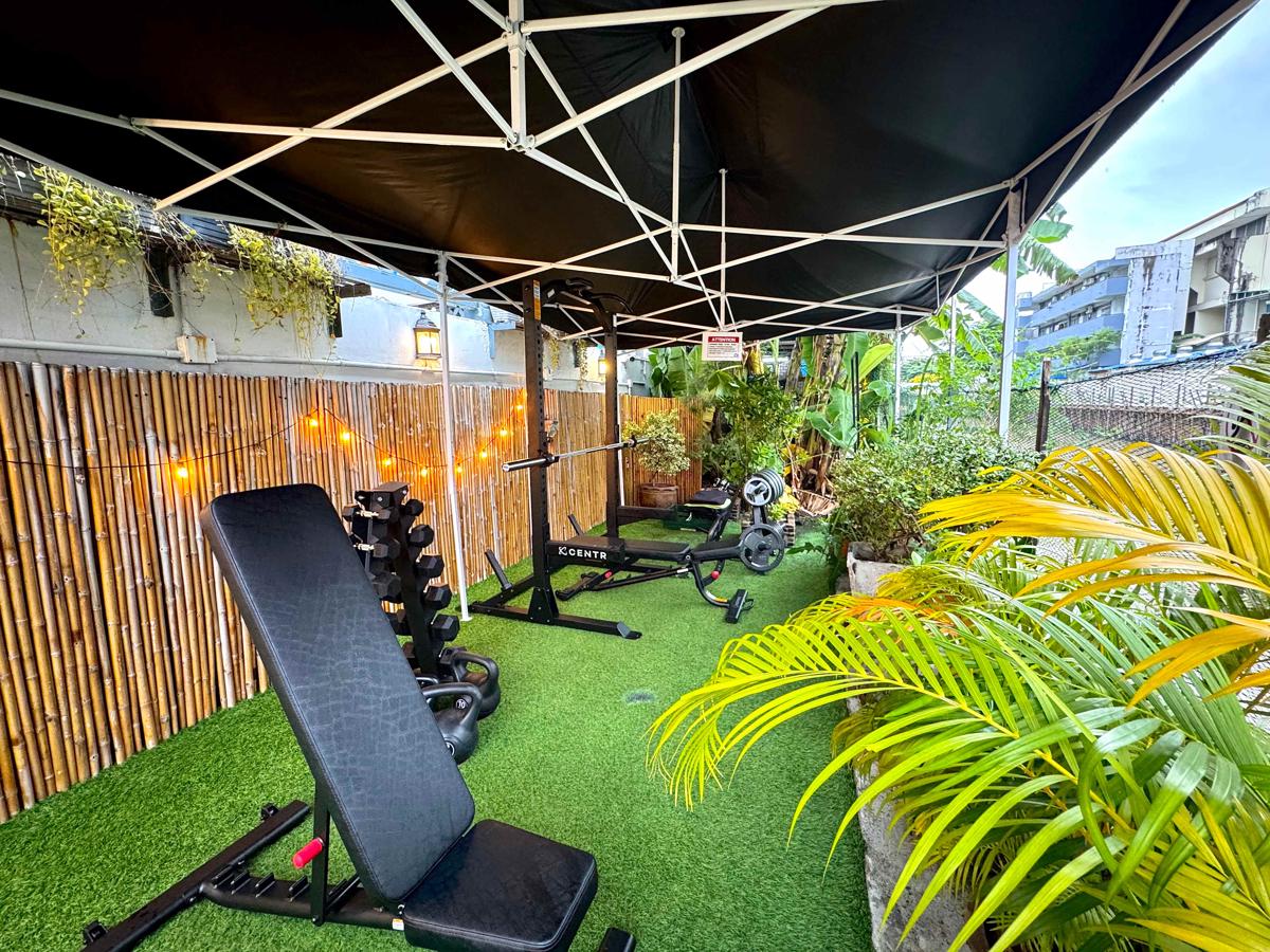 Mad Monkey Bangkok photo 3