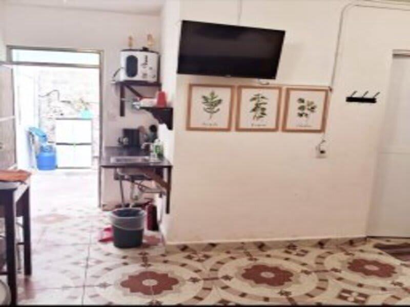 Cozy Studio w/Kitchen photo 4