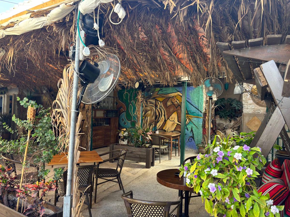Al Yakhour Hostel photo 3