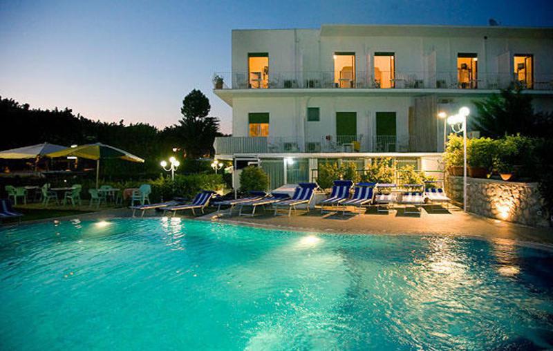 Hotel Carmencita photo 3