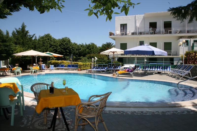 Hotel Carmencita photo 4