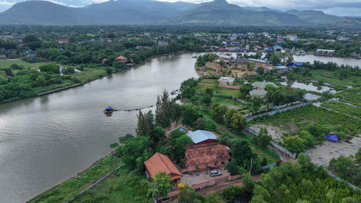 Sun & Roots Kampot Lodge photo 1