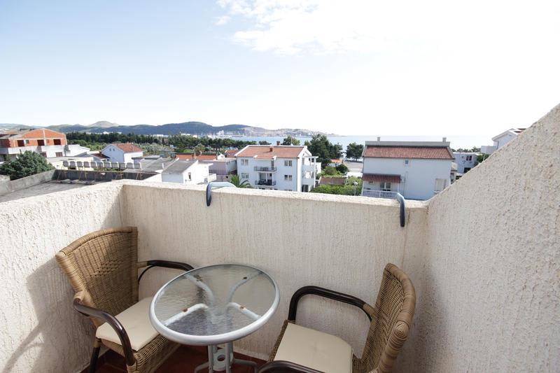 Apartments Kojic, Bar photo 4