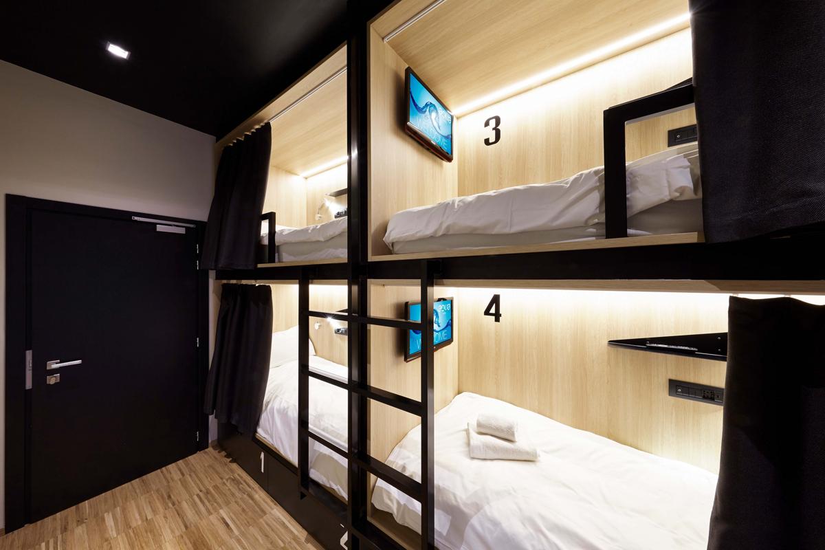 AQUA HOTEL & HOSTEL photo 2