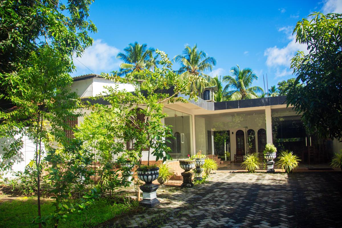 Yala Hostals photo 2
