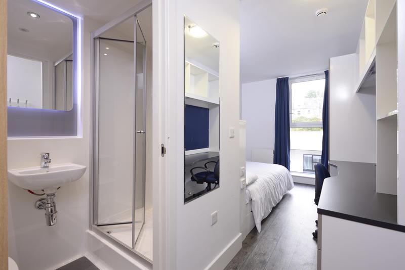 Destiny Student - Brae House photo 2