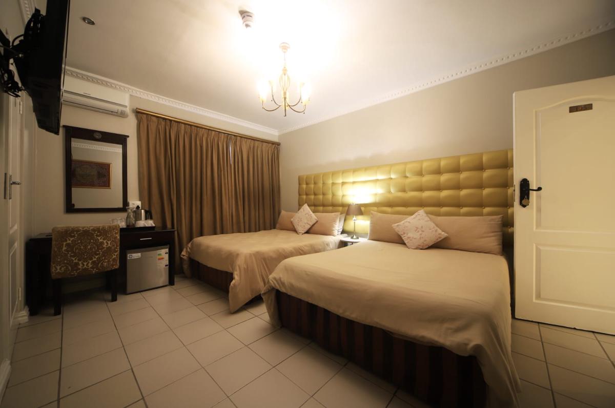 Savoy Lodge photo 1