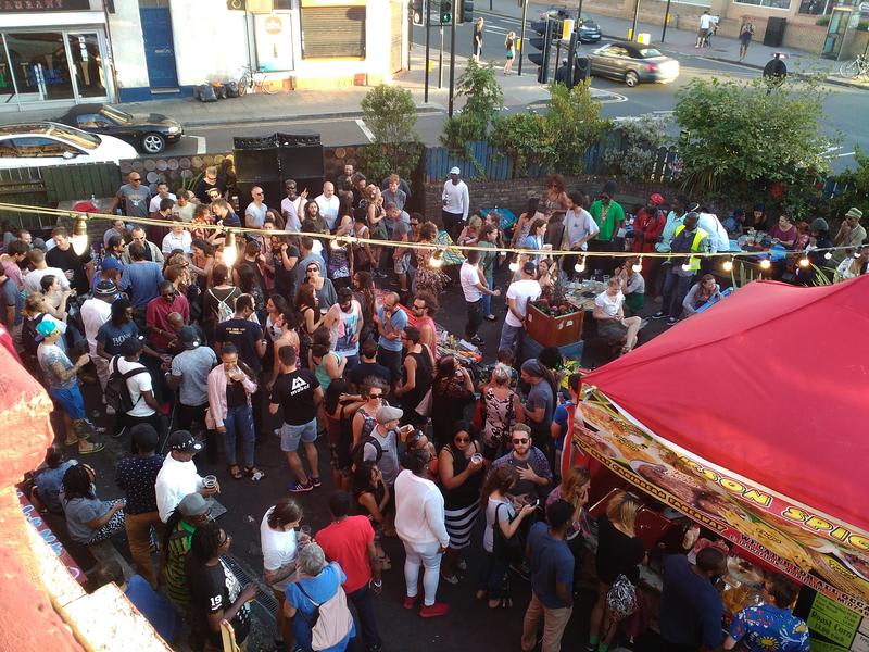 Hootananny Hostel photo 2
