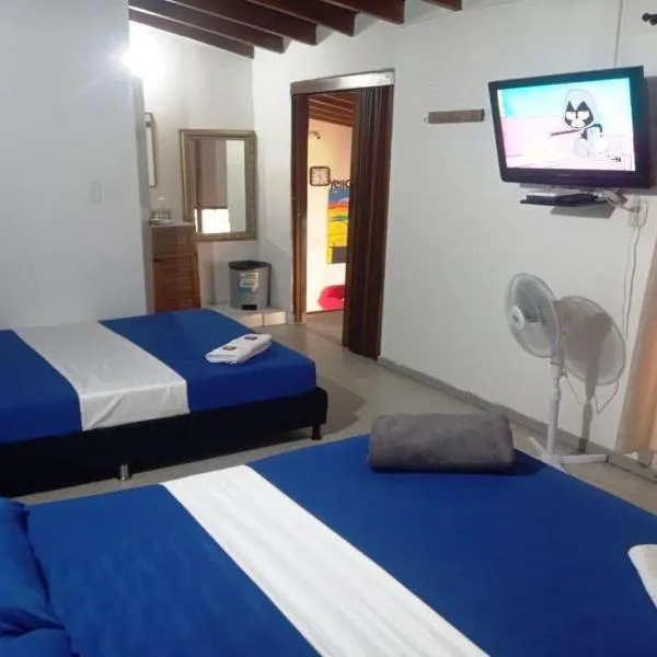 Yellow House Hostel photo 5