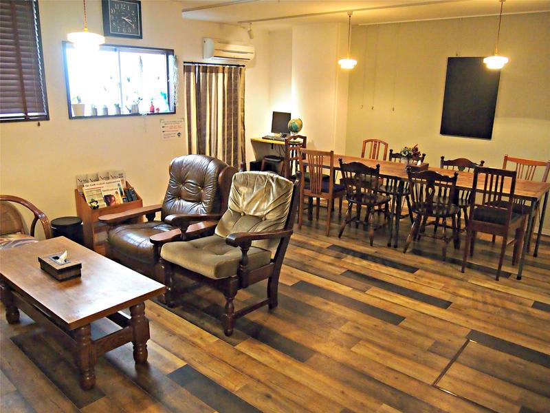 J-Hoppers Hiroshima Guesthouse photo 2