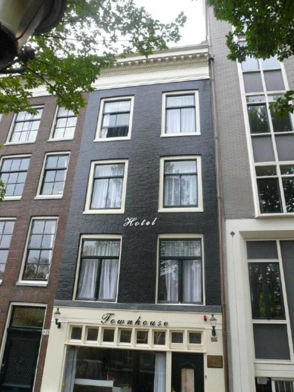Townhouse Hotel photo 2