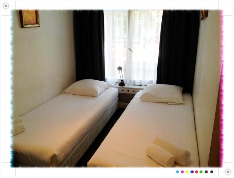 Townhouse Hotel photo 4