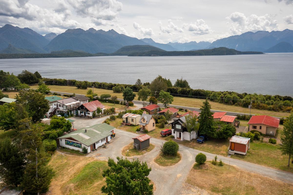 Manapouri Holiday Park photo 1