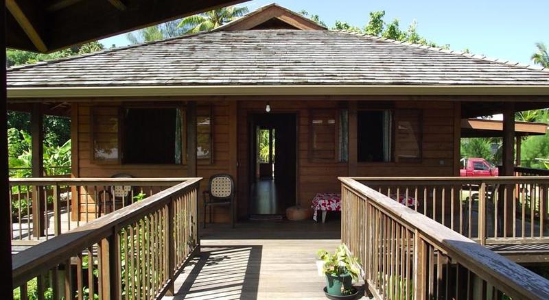 Moorea Surf Inn photo 1
