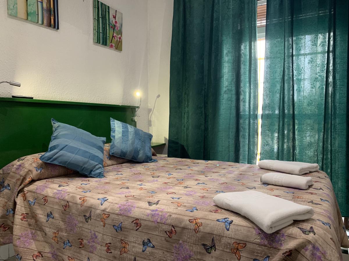 Hostal Giraldilla photo 2