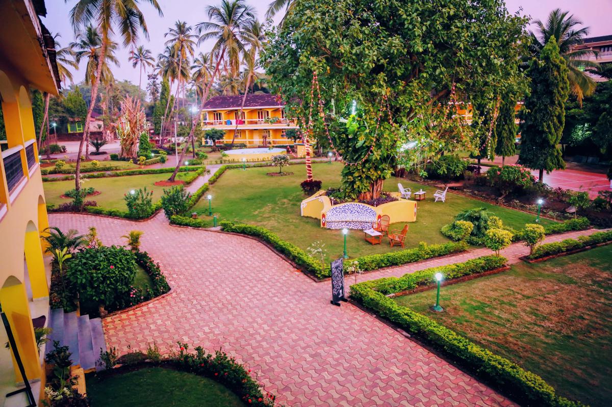 Carina Beach Resort photo 4