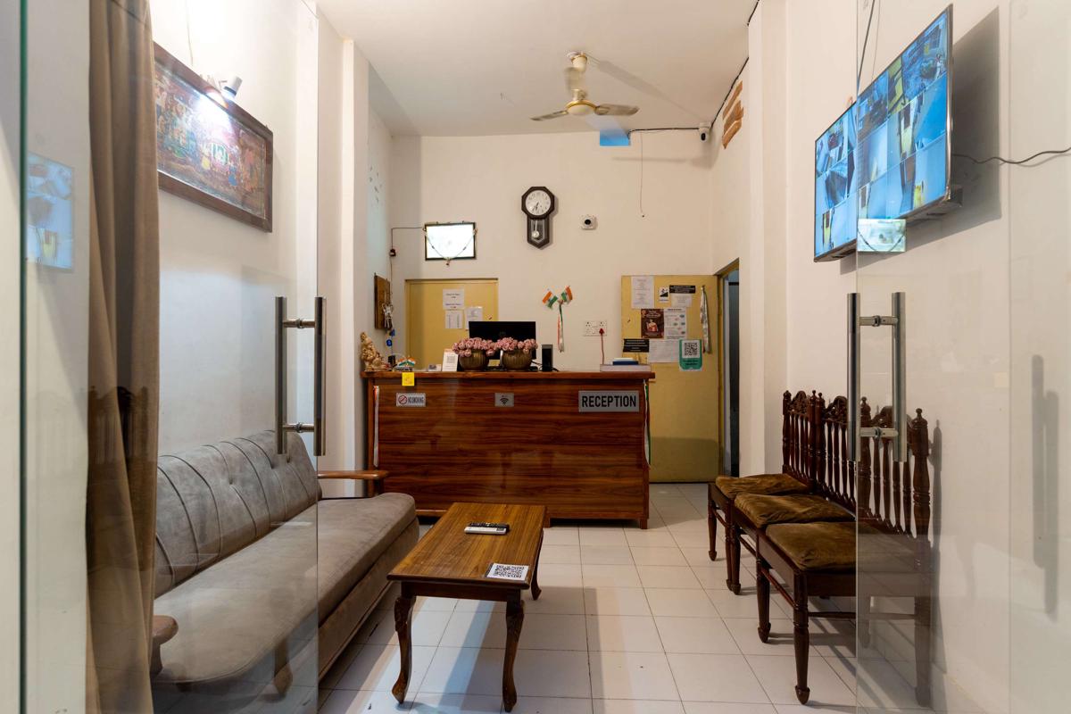 Varanasi Rest House photo 2