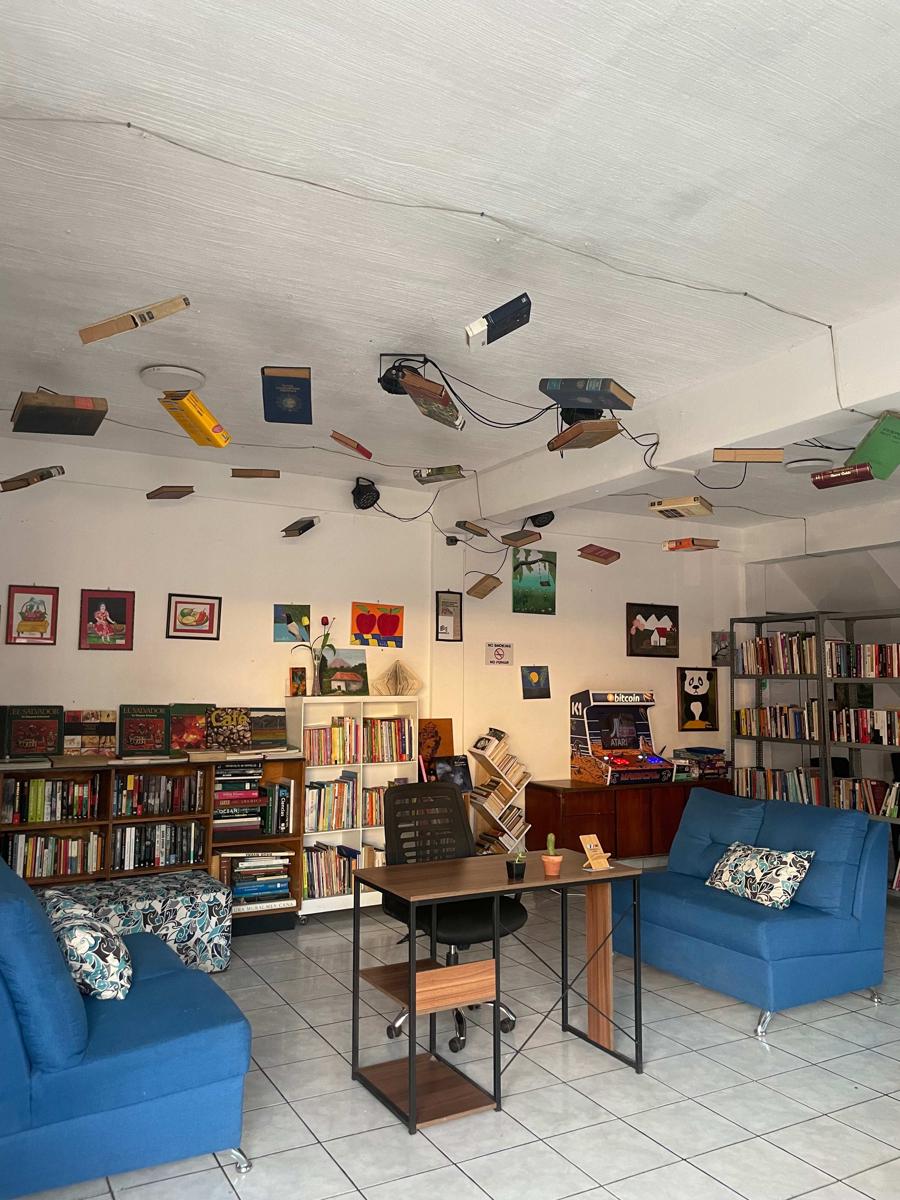 Yek Hostels photo 3