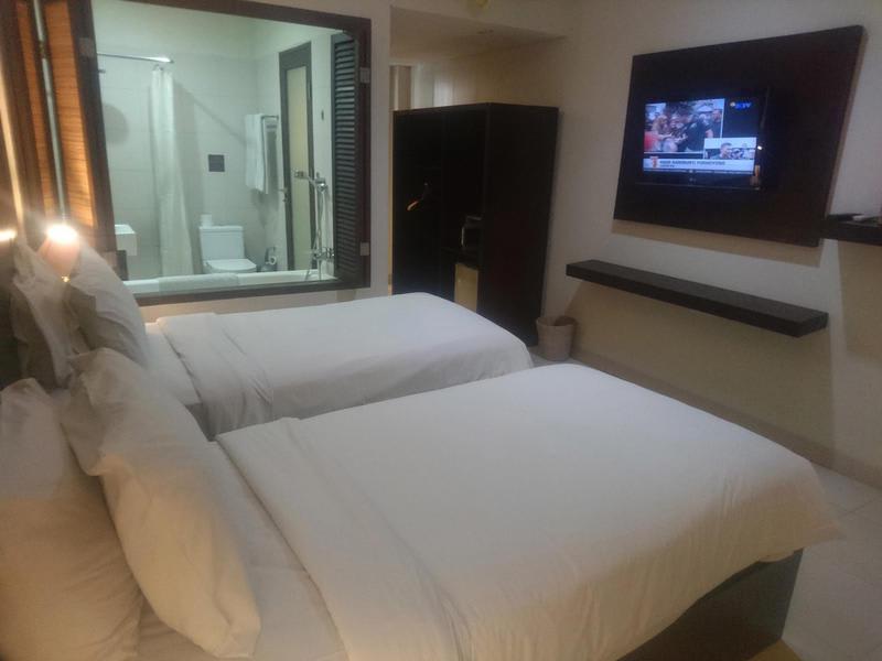 Suris Boutique Hotel photo 4