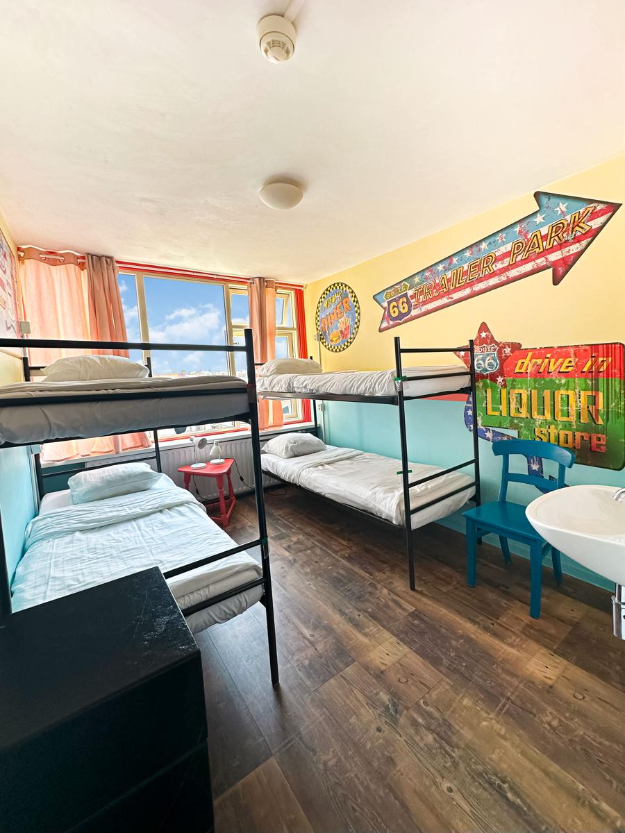 Flying Pig Beach Hostel photo 4