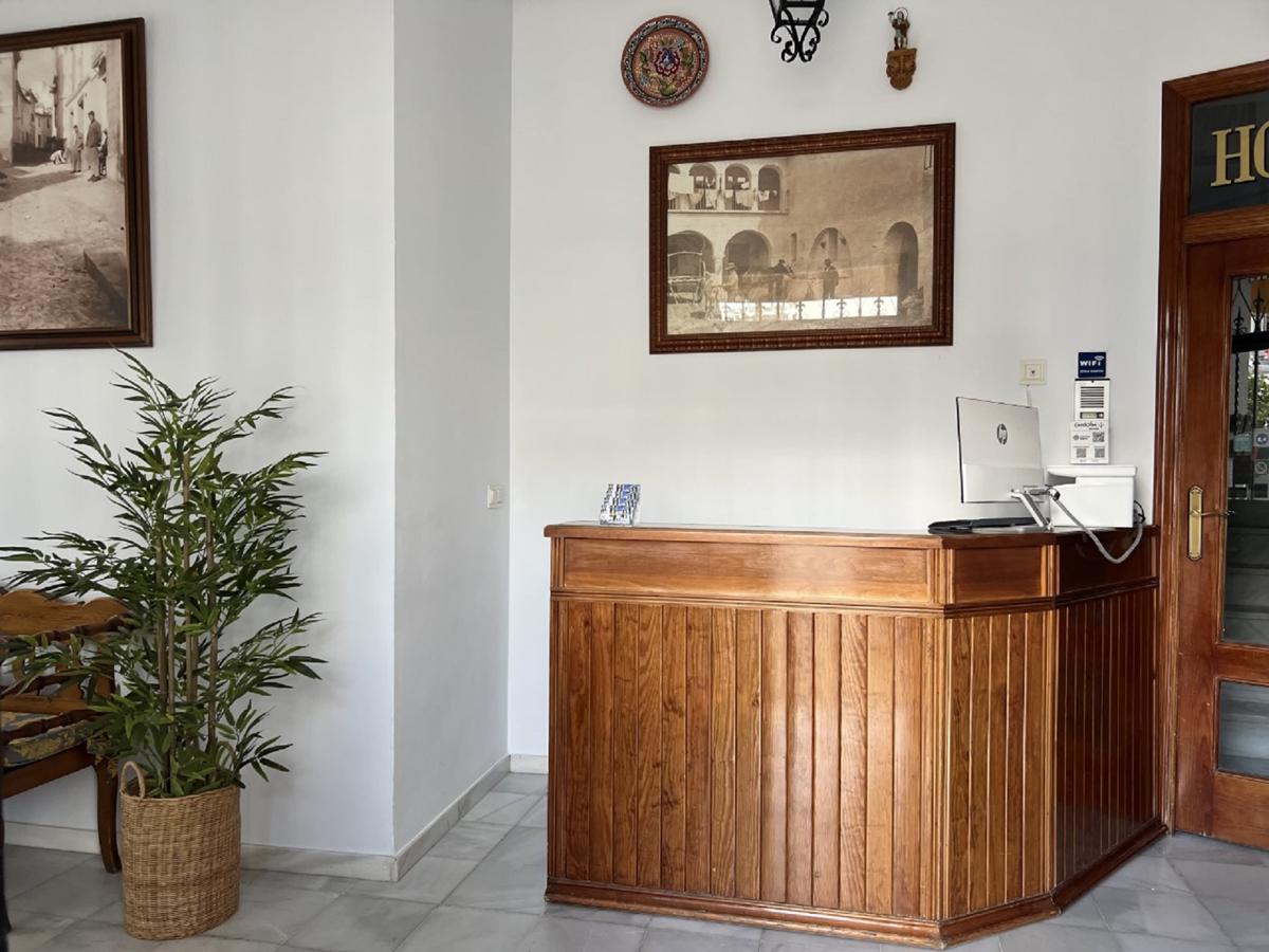 Hostal Almanzor photo 3