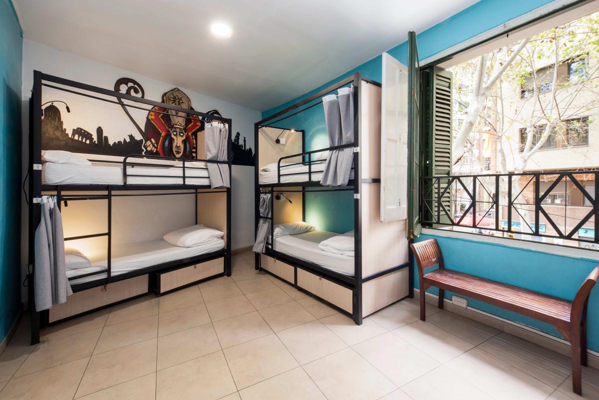 No Limit Hostel Graffiti photo 2