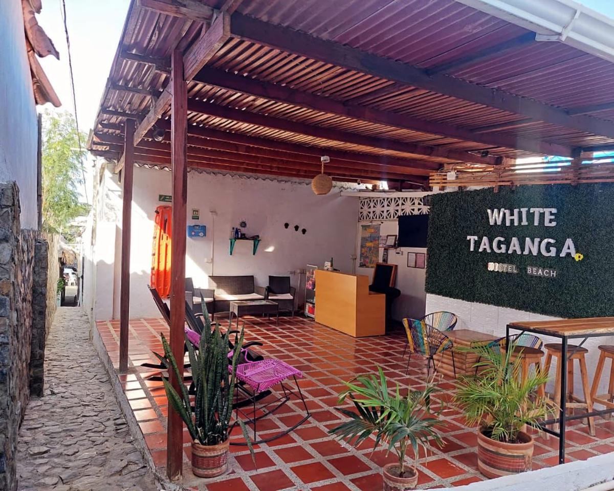 White Taganga photo 2