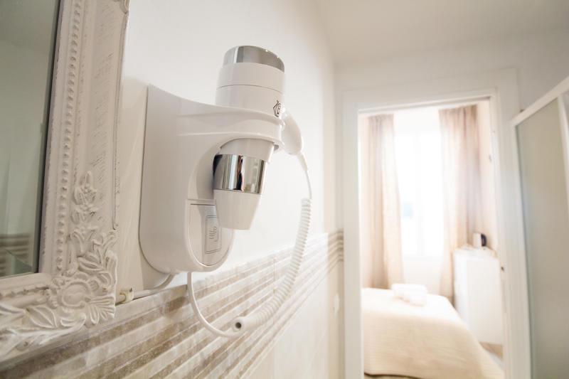 Emily Rooms photo 4