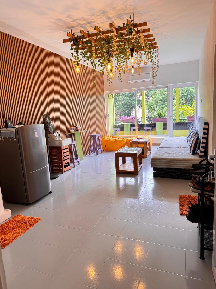 Hostel at Galle Face photo 2