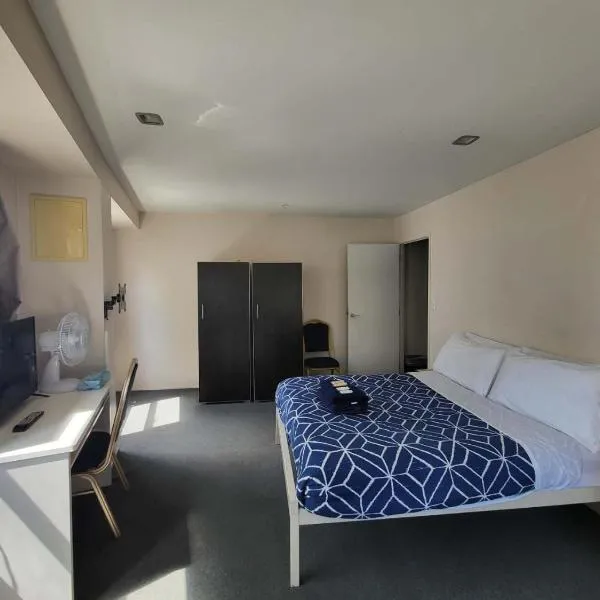 Empire Apartments photo 5