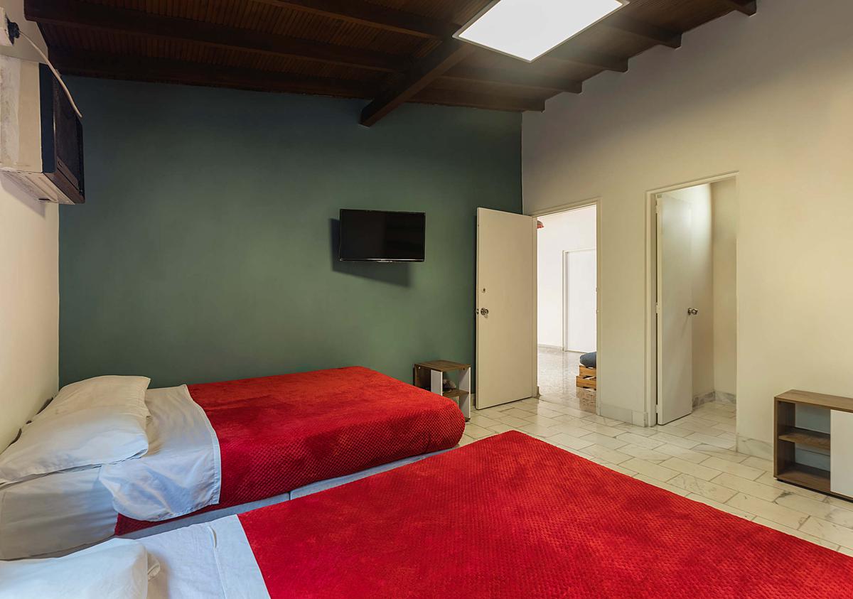 Living Hostal photo 4
