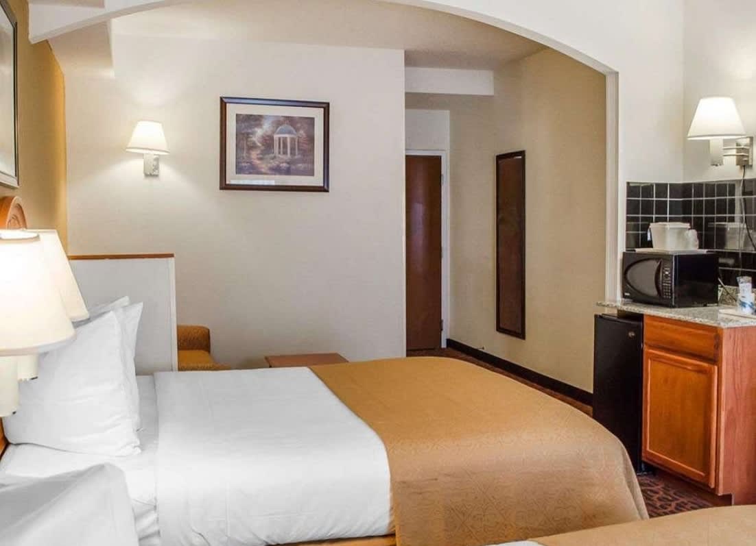 Chocolate Express Inn & Suites Hershey photo 6