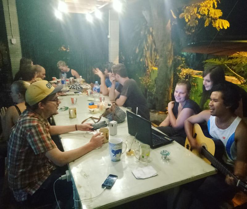Laura's Backpacker 523 photo 2