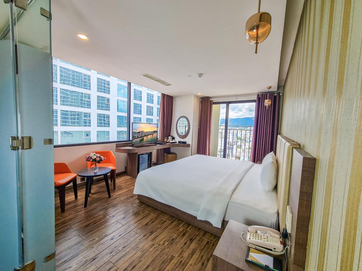 V Hotel Nha Trang photo 2