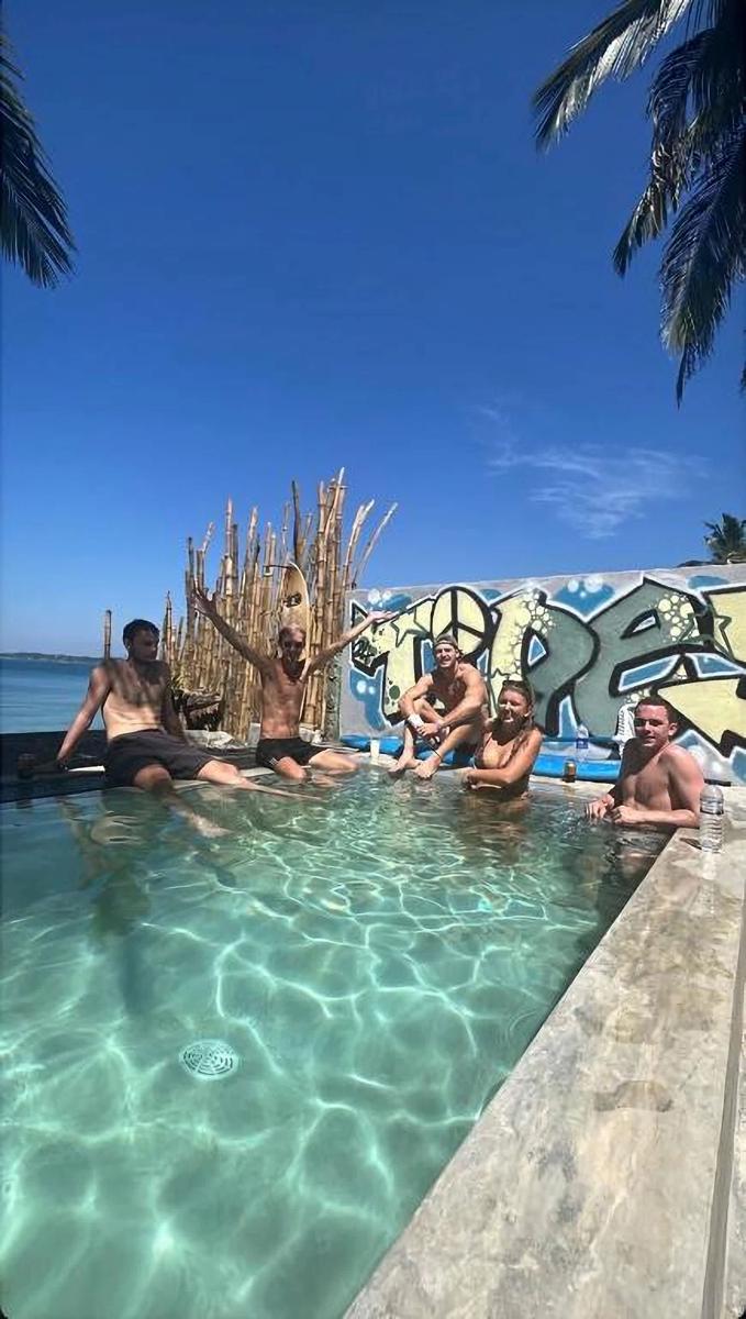 Tides Mirissa Beach hostel photo 2