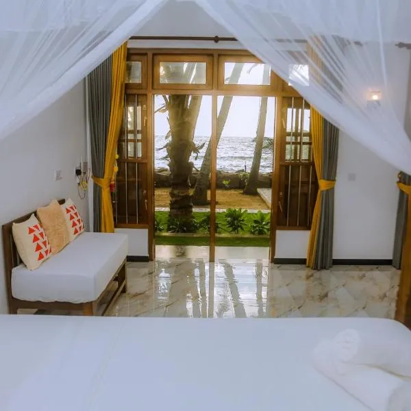 Tides Mirissa Beach hostel photo 5