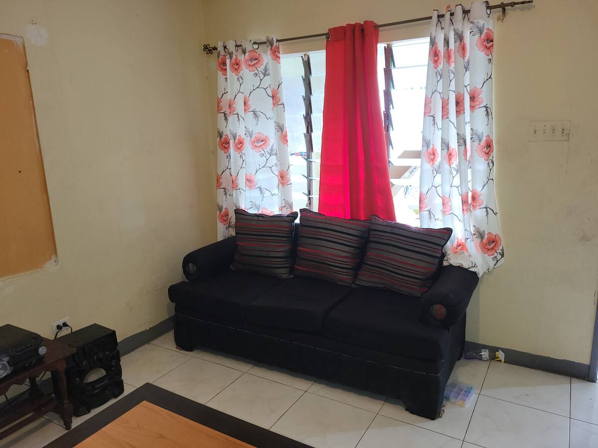 Enchanted Hostel Ocho Rios photo 1