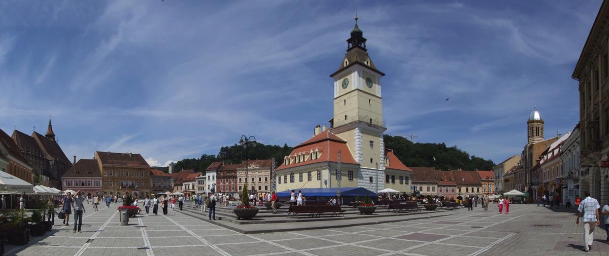 Main Square Apartments & More photo 1