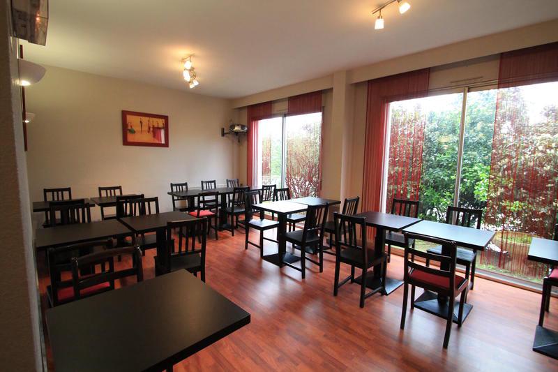 Adonis Lyon Est Hotel Artys photo 1