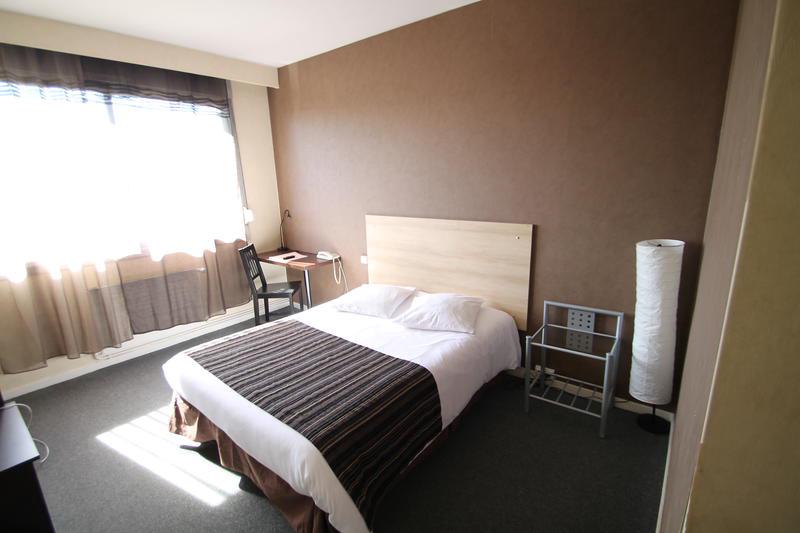 Adonis Lyon Est Hotel Artys photo 5