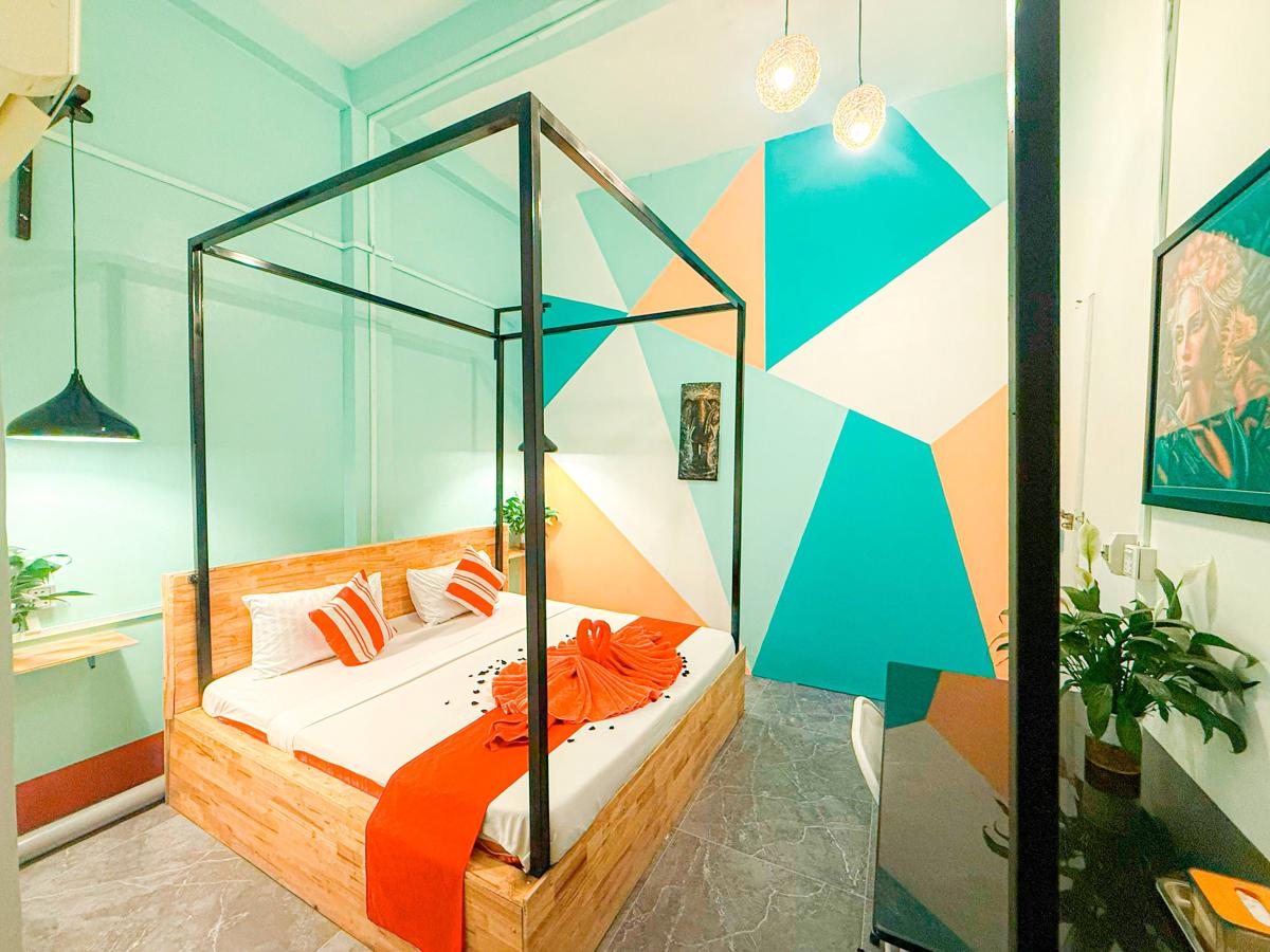 Social Backpacker Hostel & Rooftop Bar photo 4