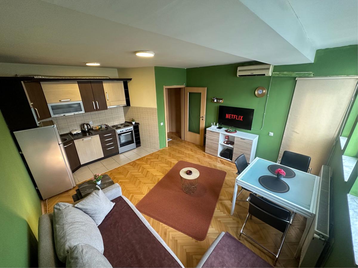 Yellow Moon Hostel&Apartment photo 1