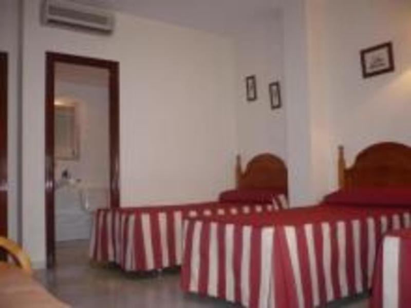 Hostal La Fuente photo 2