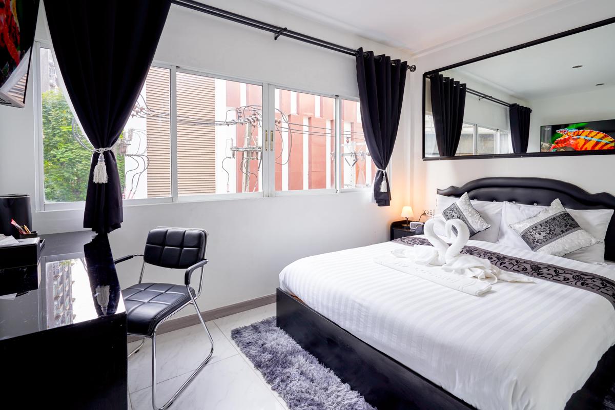 Thonglor Suites Hotel photo 1