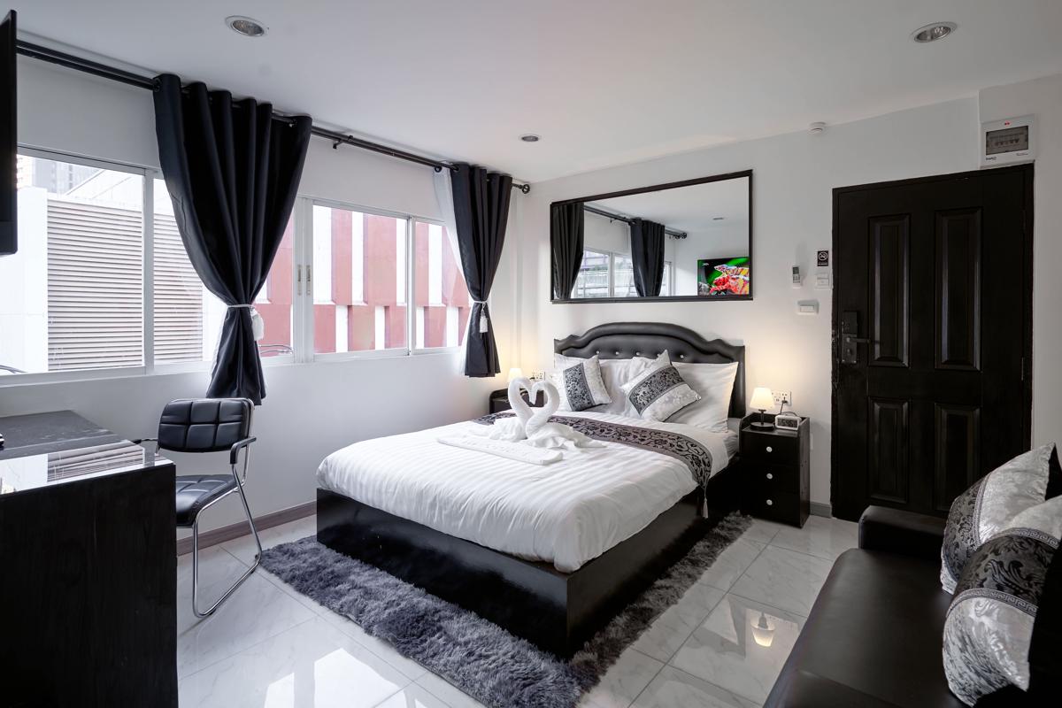 Thonglor Suites Hotel photo 2