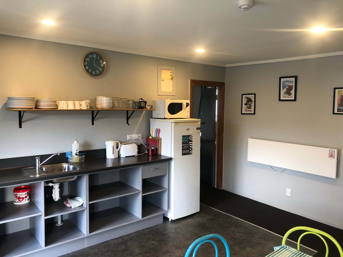 Ivory Towers Backpacker Lodge photo 6