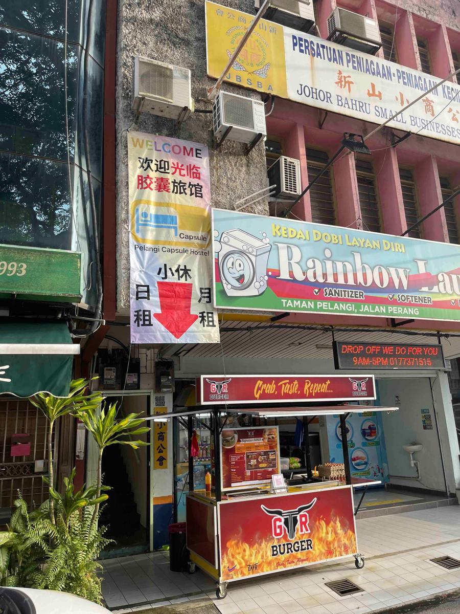 Pelangi Capsule Hostel photo 2