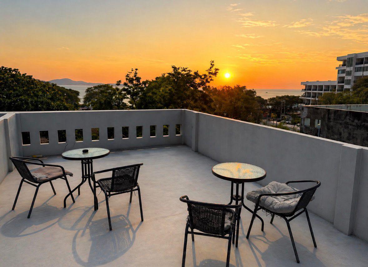 Friends Station Hostel & Cafe photo 1
