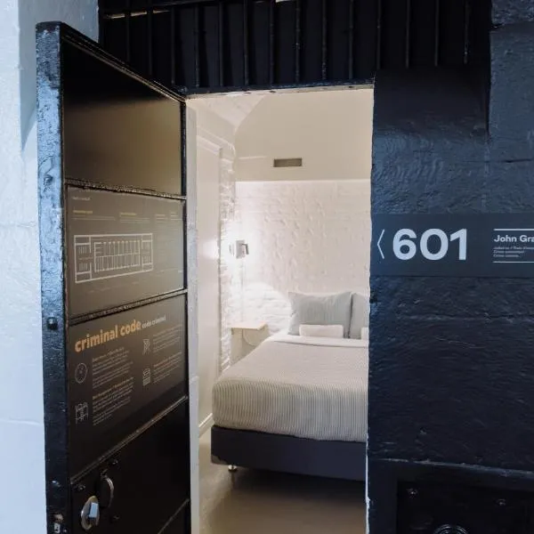 Saintlo Ottawa Jail Hostel photo 5