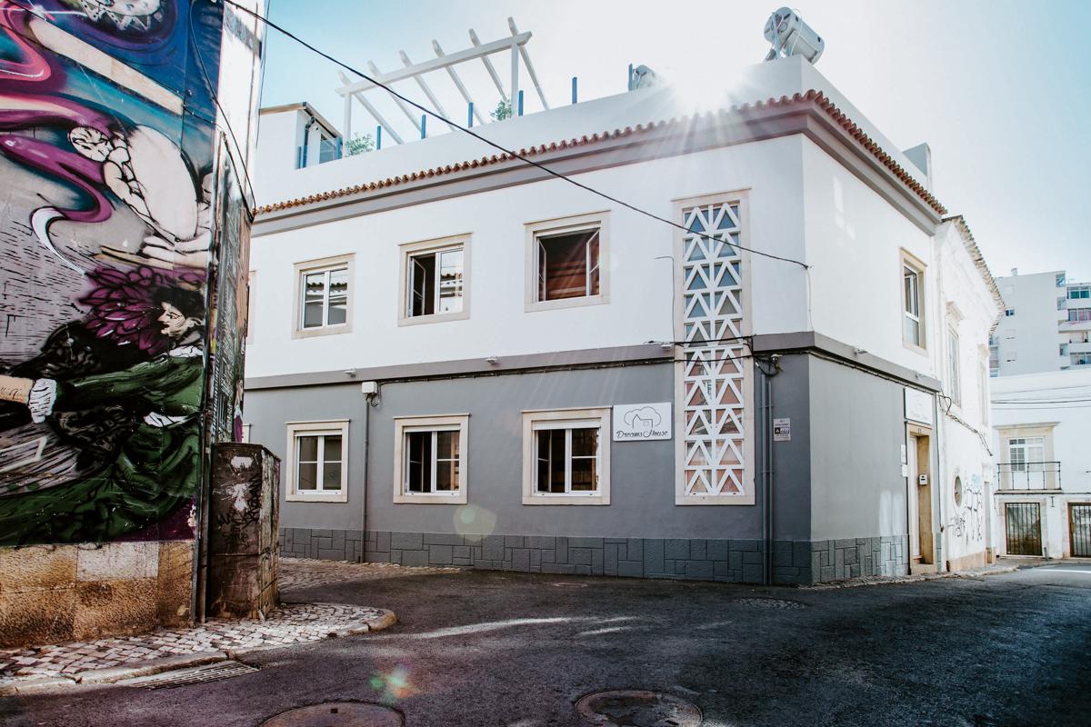 Hostel Dreams House photo 1